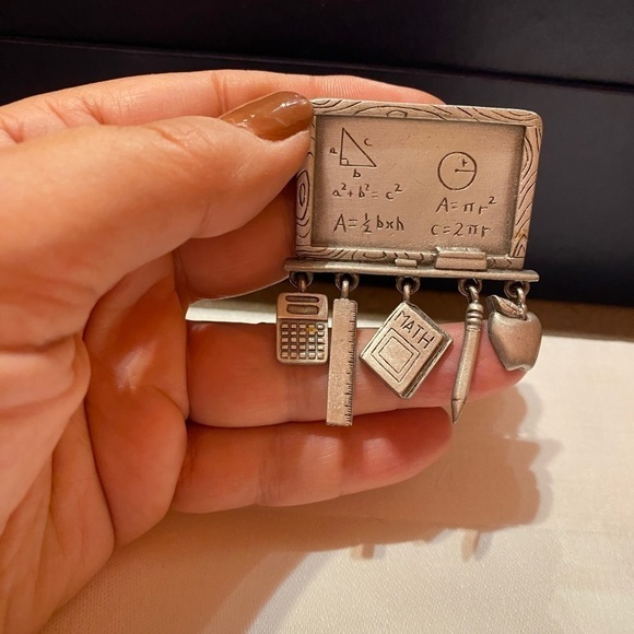 JJ Jonette Pewter Math Teacher Chalk Board Brooch Teacher Jewelry Brooch Vintage - Picture 2 of 5